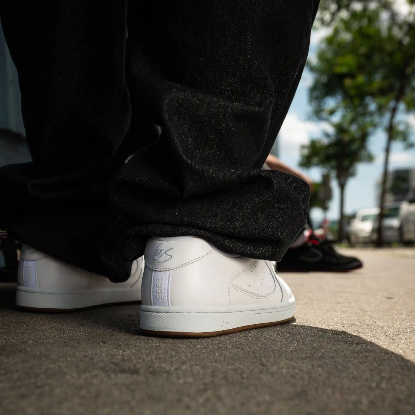 accel - skate shoes - white - esskateboarding