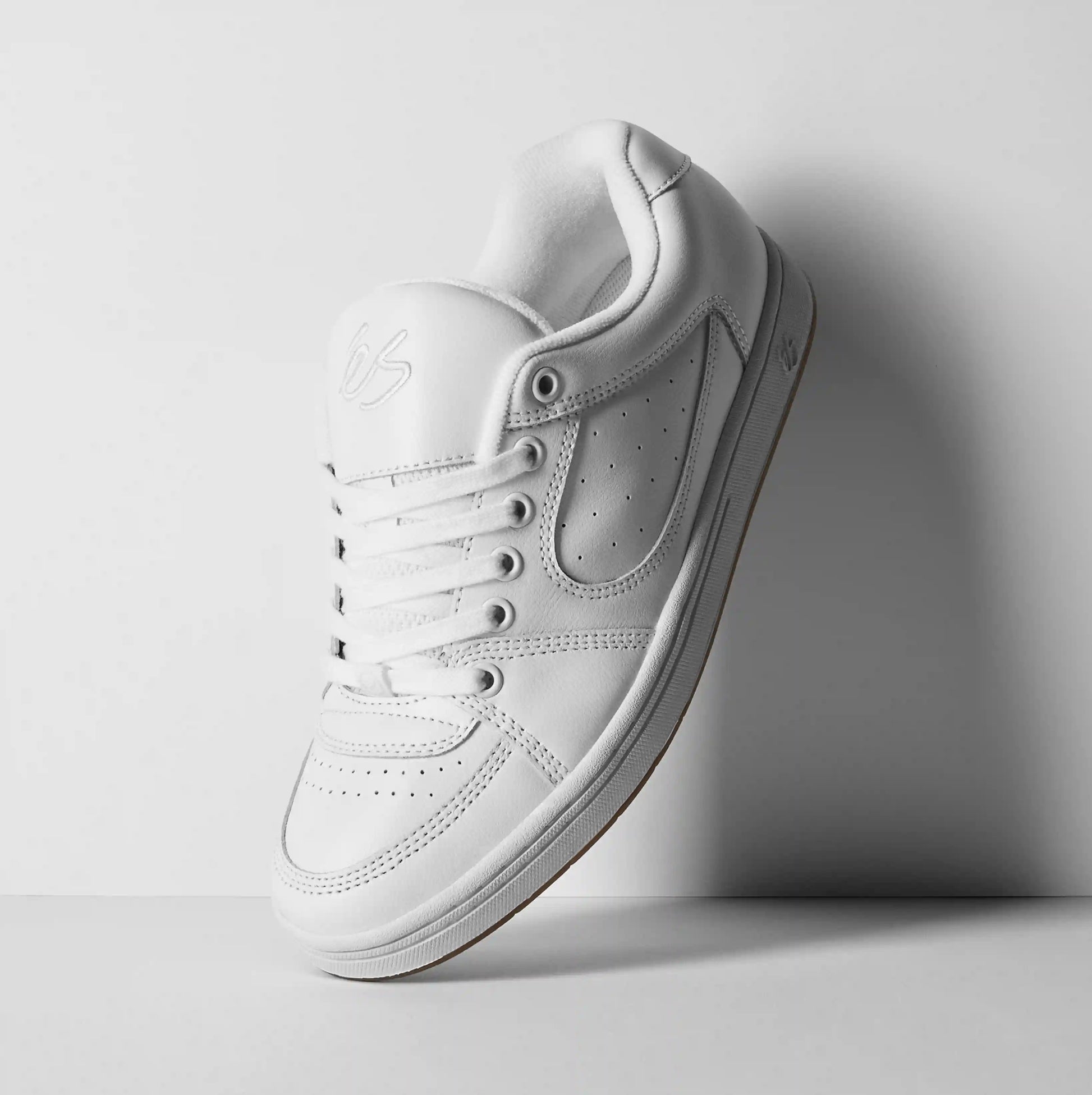 accel - skate shoes - white - esskateboarding